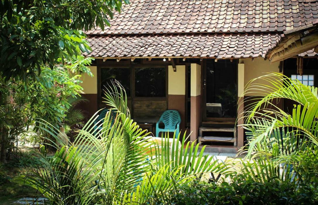 Appartamento Harrys Oceanhouse 2 Pacitan Esterno foto