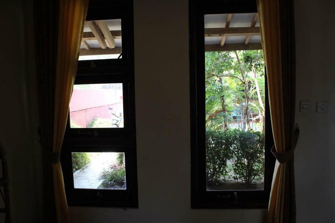 Appartamento Harrys Oceanhouse 2 Pacitan Esterno foto