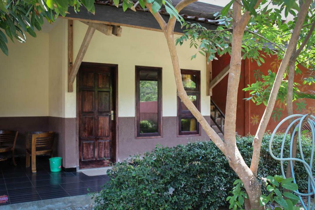 Appartamento Harrys Oceanhouse 2 Pacitan Esterno foto